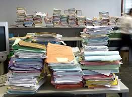 MONTONES DE EXPEDIENTES